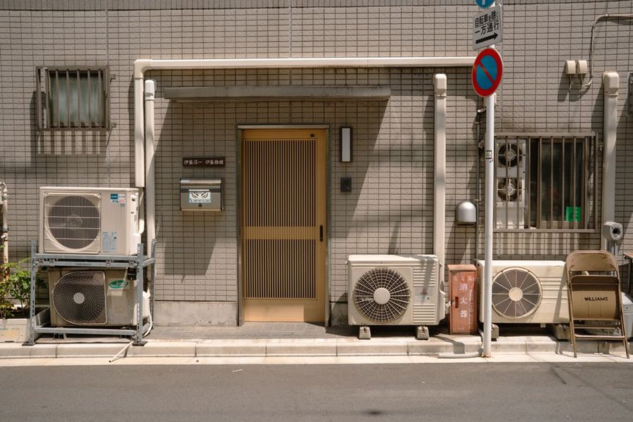 실내외 온도차가 큰 여름철에는 냉방병 예방을 위한 관리가 필요해요