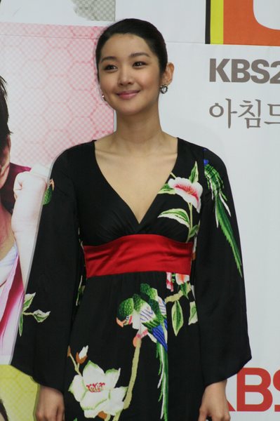 김빈우가 논란 이후 발리로 이주를 결정하며 새 출발을 알렸습니다.
