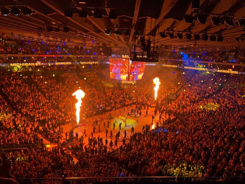 NBA는 클리퍼스가 샐러리캡 규정을 우회했다고 판단해 초강력 징계를 내렸습니다